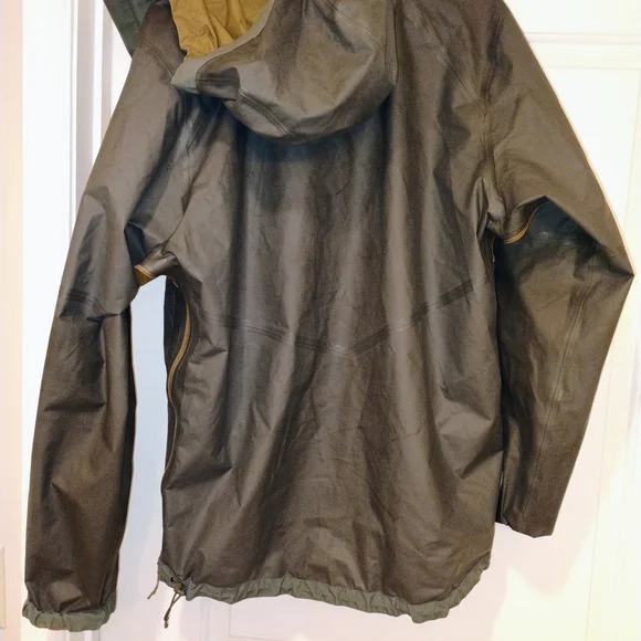 Outdoor Research Foray Gore-Tex Paclite Jacket (Large) - Picture 12 of 16